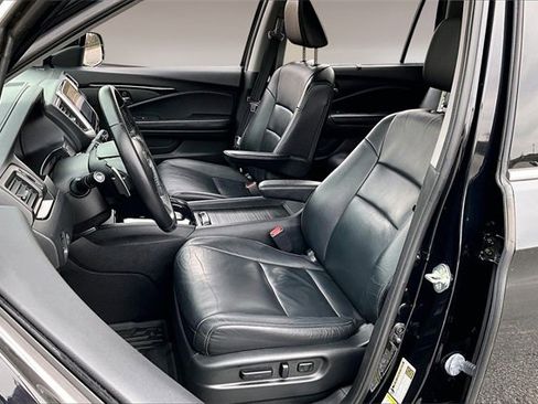 Used 2016 Honda Pilot Touring image 20
