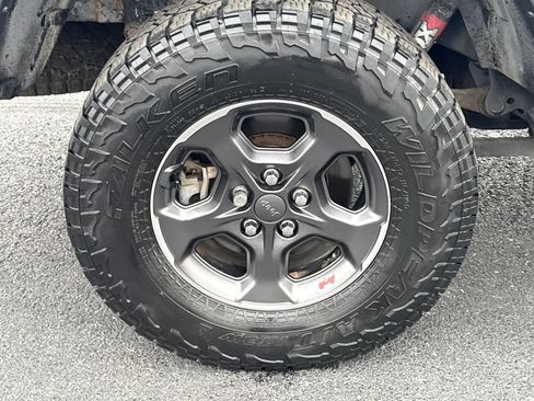 Used 2020 Jeep Gladiator Rubicon w/ Uconnect 4C Nav & Sound Group image 9