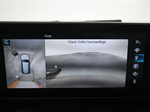 Used 2022 Mercedes-Benz GLB 250 4MATIC image 23
