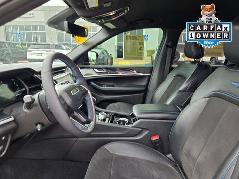 Used 2023 Jeep Grand Cherokee Trailhawk w/ Advanced Protech Group II AWD/4WD image 31