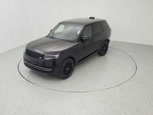 Certified 2025 Land Rover Range Rover SE image 13