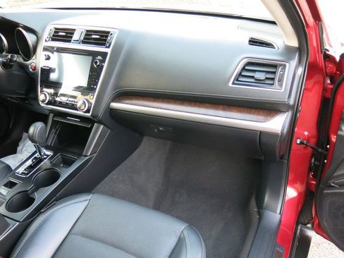 Used 2019 Subaru Outback 3.6R Limited image 12