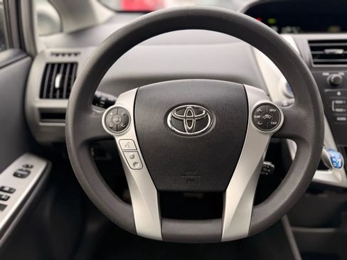 Used 2012 Toyota Prius V Three image 33