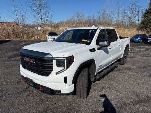 Used 2023 GMC Sierra 1500 AT4 w/ AT4 Preferred Package image 10