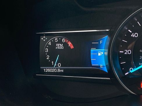 Used 2018 Ford Explorer XLT w/ Equipment Group 202A FWD image 13