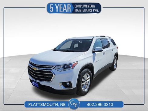 Used 2021 Chevrolet Traverse LT image 1