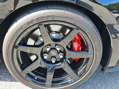 Used 2019 Ford Mustang Shelby GT350R w/ GT350R Equipment Group 920A RWD image 8