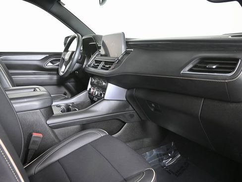 Used 2024 GMC Yukon SLT image 15