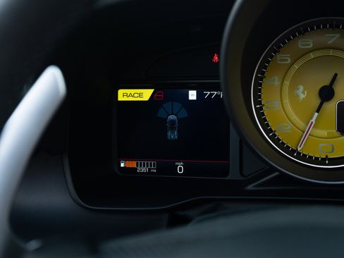 Used 2022 Ferrari F8 Tributo RWD image 13