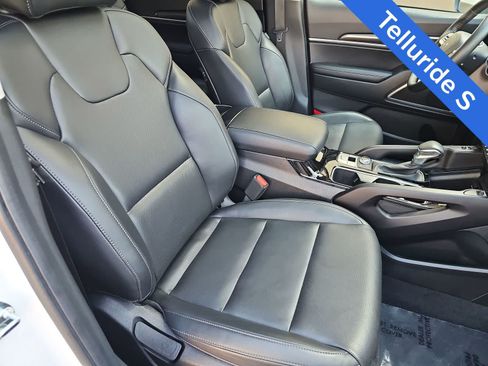 Used 2025 Kia Telluride S AWD/4WD image 18
