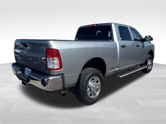 Used 2021 RAM 2500 Tradesman w/ Chrome Appearance Group AWD/4WD video 5