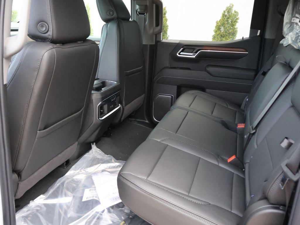 New 2026 GMC Sierra 1500 Denali w/ Technology Package AWD/4WD image 9