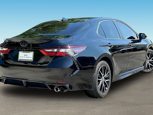 Used 2024 Toyota Camry SE w/ Convenience Package FWD image 5