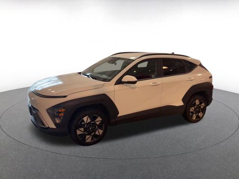 Used 2025 Hyundai Kona SEL image 8