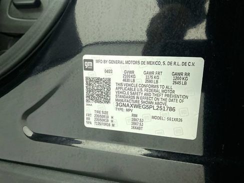 Used 2023 Chevrolet Equinox RS AWD/4WD image 37