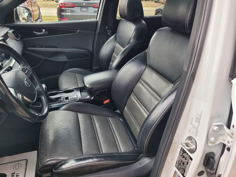 Used 2019 Kia Sorento AWD image 24