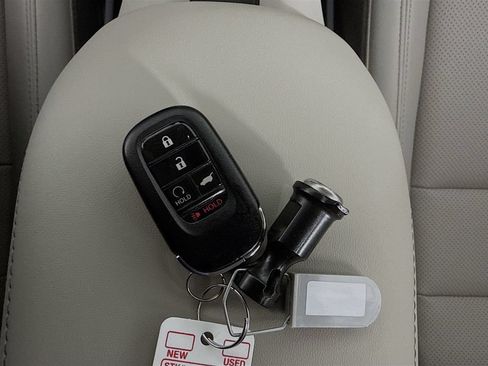 Certified 2024 Honda HR-V EX-L image 21