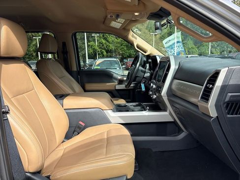 Certified 2022 Ford F250 Lariat w/ Chrome Package image 29