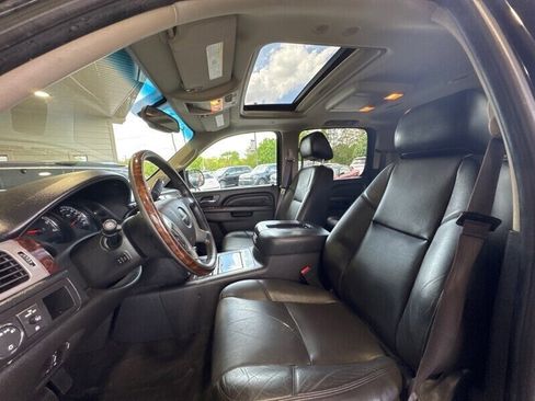 Used 2014 GMC Yukon XL Denali image 14