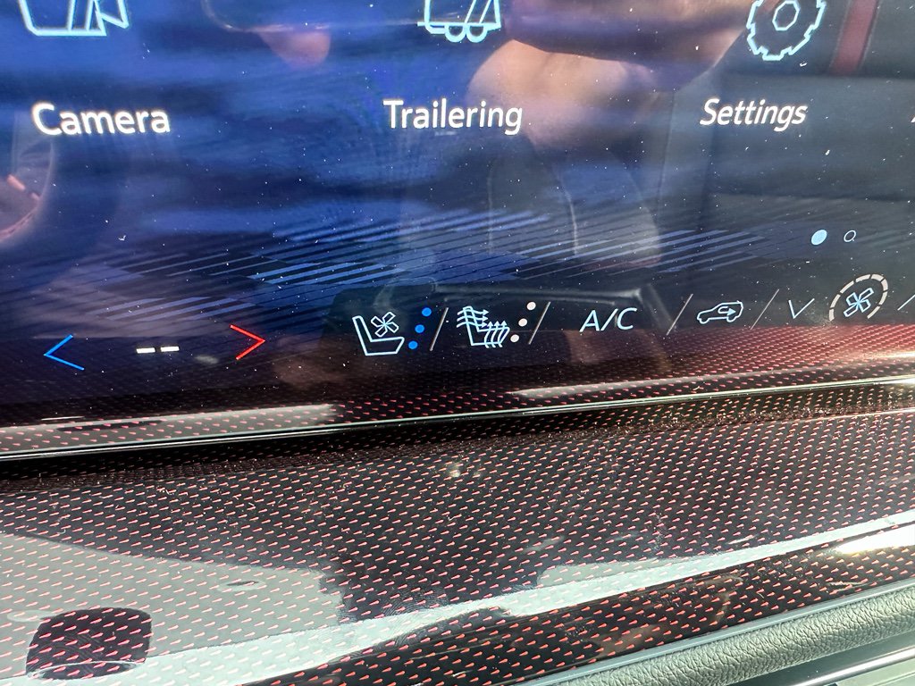 New 2026 Chevrolet Traverse RS FWD image 16