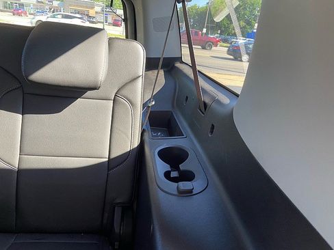 Used 2019 Chevrolet Suburban LT AWD/4WD image 14
