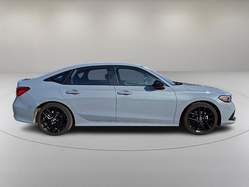 Used 2023 Honda Civic Sport image 12
