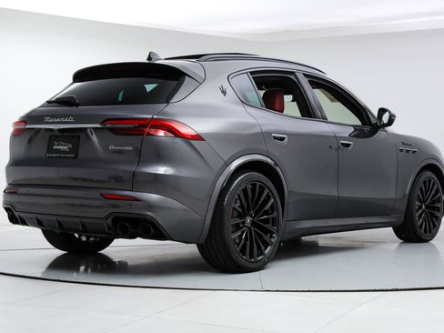 Certified 2023 Maserati Grecale Modena AWD/4WD image 5
