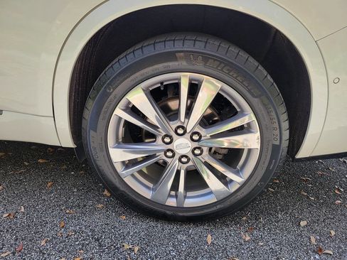 Used 2023 Cadillac XT6 Premium Luxury w/ Technology Package image 10