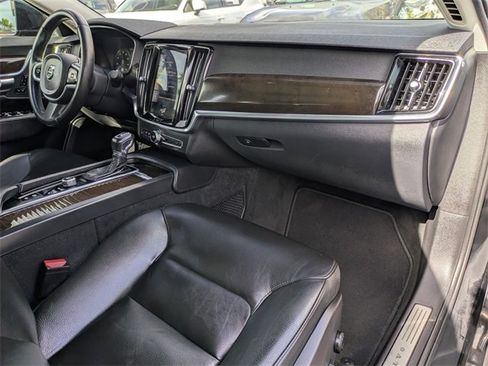 Used 2018 Volvo S90 T5 Momentum w/ Convenience Package image 28