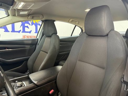 Used 2022 MAZDA MAZDA3 s image 9
