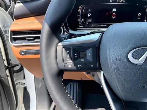 Used 2025 INFINITI QX60 Sensory w/ Cargo Package AWD/4WD image 16