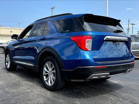 Used 2020 Ford Explorer XLT w/ Equipment Group 202A AWD/4WD image 4