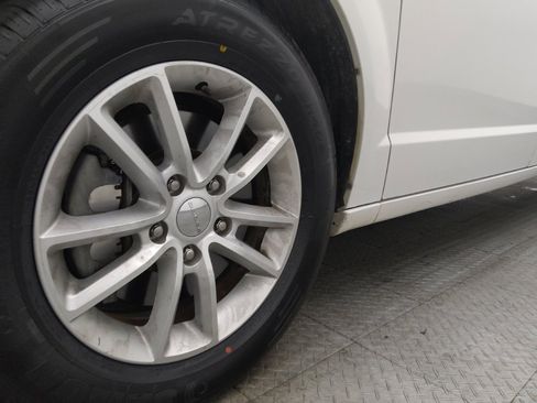 Used 2019 Dodge Grand Caravan SXT image 31