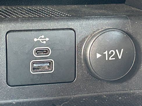 Used 2025 Ford Escape Active AWD/4WD image 15