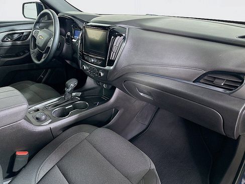 Used 2023 Chevrolet Traverse LT image 28