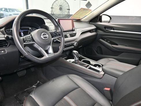 Used 2024 Nissan Altima 2.5 SR image 12