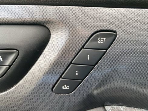 Used 2021 Chevrolet Traverse Premier w/ Redline Edition image 16