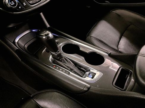 Used 2017 Chevrolet Malibu Hybrid w/ Leather Package image 17