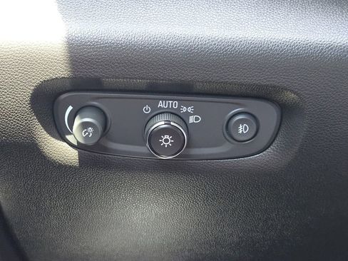 Used 2020 Chevrolet Traverse Premier w/ Redline Edition FWD image 22