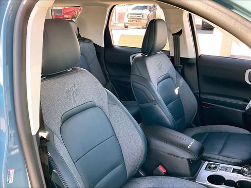 Used 2023 Ford Bronco Sport Outer Banks image 9