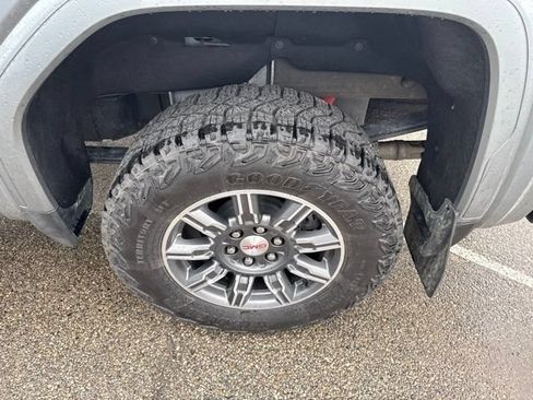Used 2024 GMC Sierra 1500 AT4 w/ AT4 Premium Package AWD/4WD image 16