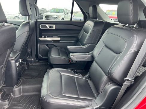 Used 2021 Ford Explorer XLT w/ Equipment Group 202A image 22