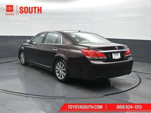 Used 2012 Toyota Avalon Limited image 8