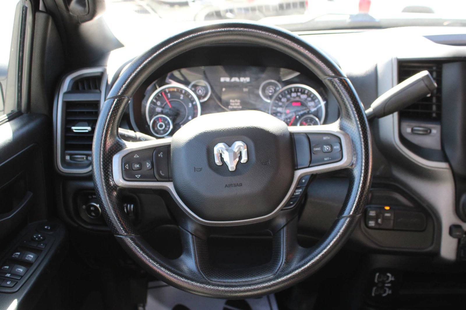 Used 2024 RAM 2500 Tradesman w/ Chrome Appearance Group AWD/4WD image 22