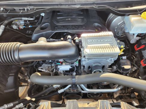 Used 2022 RAM 1500 Laramie AWD/4WD image 30