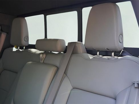 New 2026 GMC Sierra 1500 SLT image 24