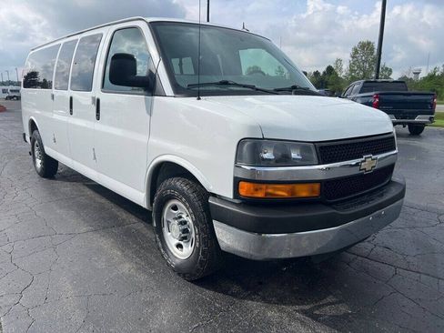 Used 2015 Chevrolet Express 3500 LT w/ LT Preferred Equipment Group RWD image 11