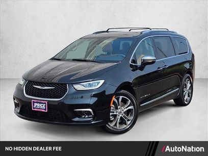Used 2022 Chrysler Pacifica Pinnacle