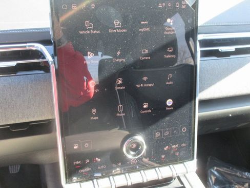 New 2026 GMC Sierra EV Elevation w/ LPO, Elevation Dark Package AWD/4WD image 17