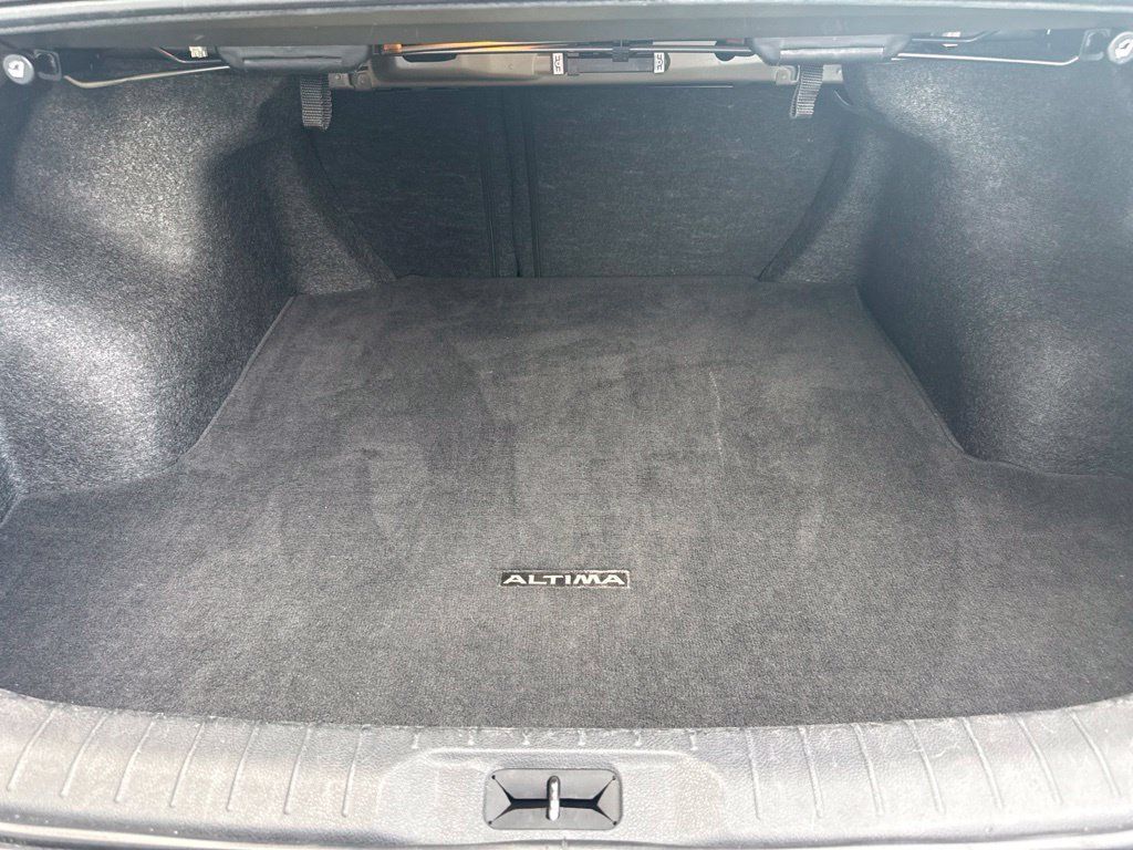 Used 2024 Nissan Altima 2.5 SV FWD image 37